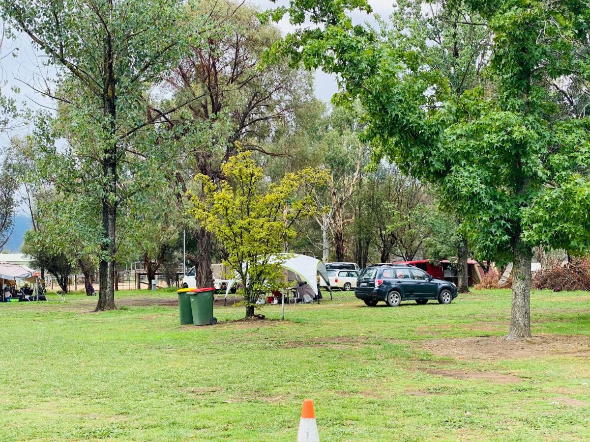 Corryong Caravan Park Formally Mt Mittamatite Caravan Park Екстер'єр фото